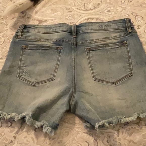 VIGOSS high waisted distressed jean shorts. - Picture 5 of 6